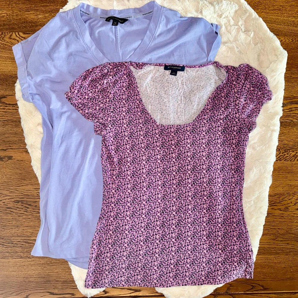 Banana Republic XS T-Shirt 2 Piece Lot